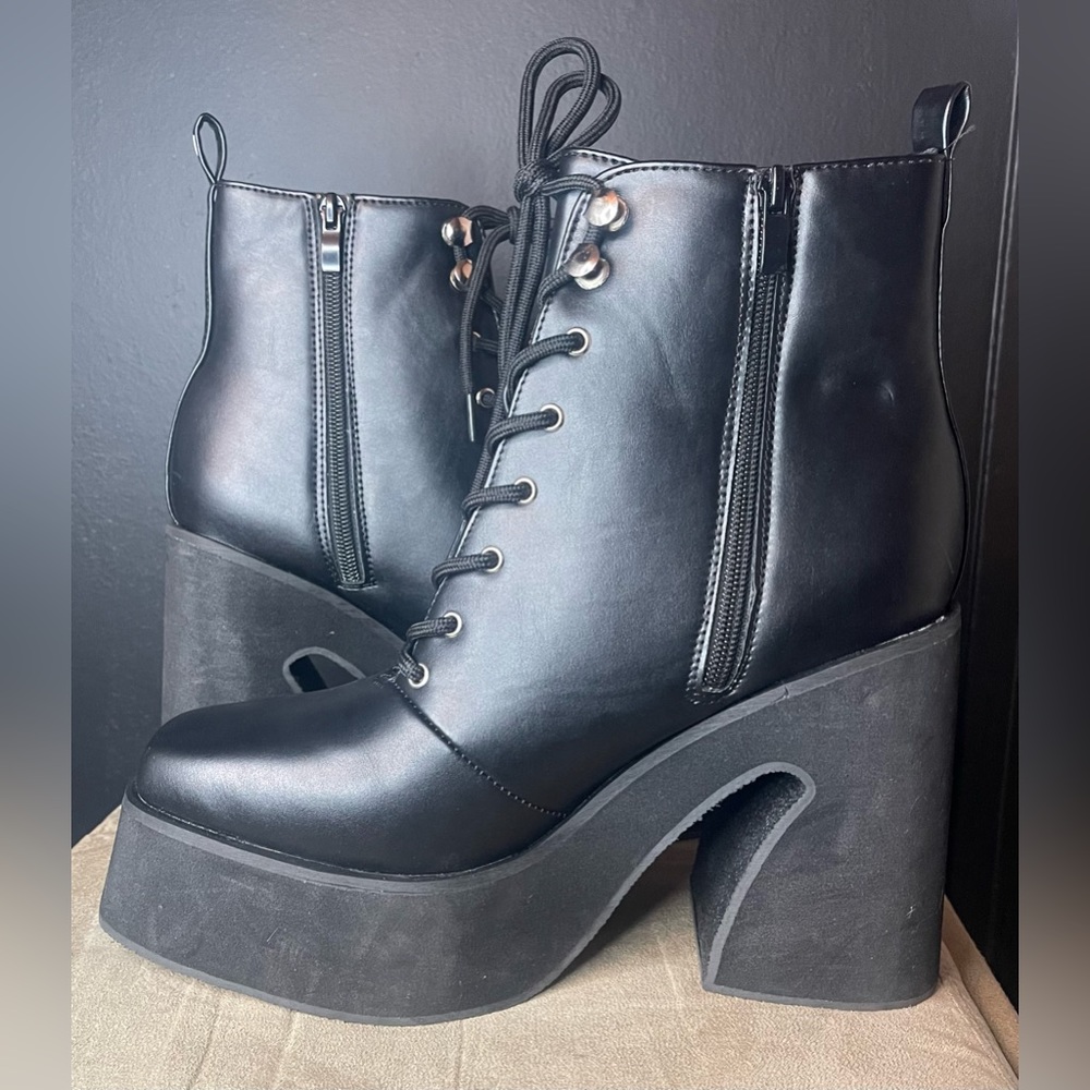 Koi X Dolls Kill - black platform boots - size 7 NWOT - Women’s boots - Goth alt